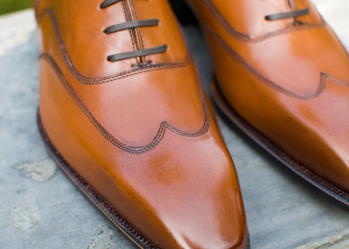 TAN WINGTIP