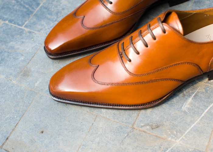 TAN WINGTIP