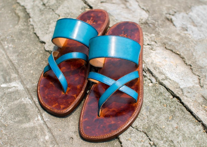 SANDAL